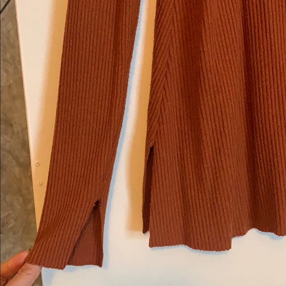 Urban Outfitters Sweater - Picture 3 of 4